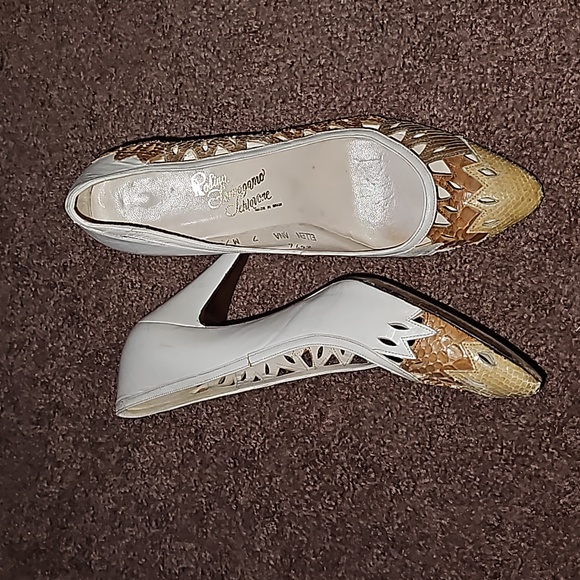 Rodina Ferragamo Schiavone heels size 7 - Picture 3 of 13